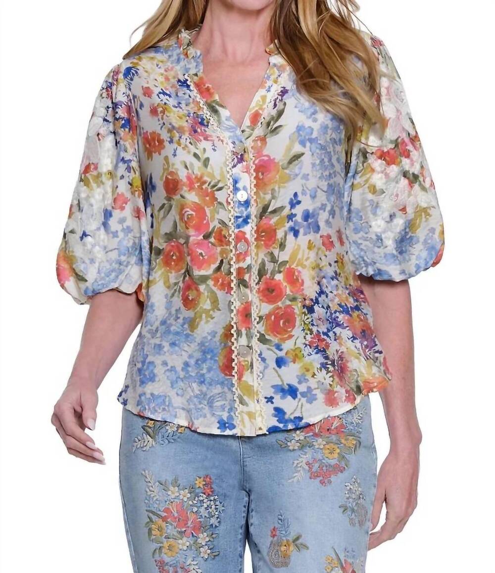 NEW JOHN MARK button front blouse with puff sleeves in floral multi